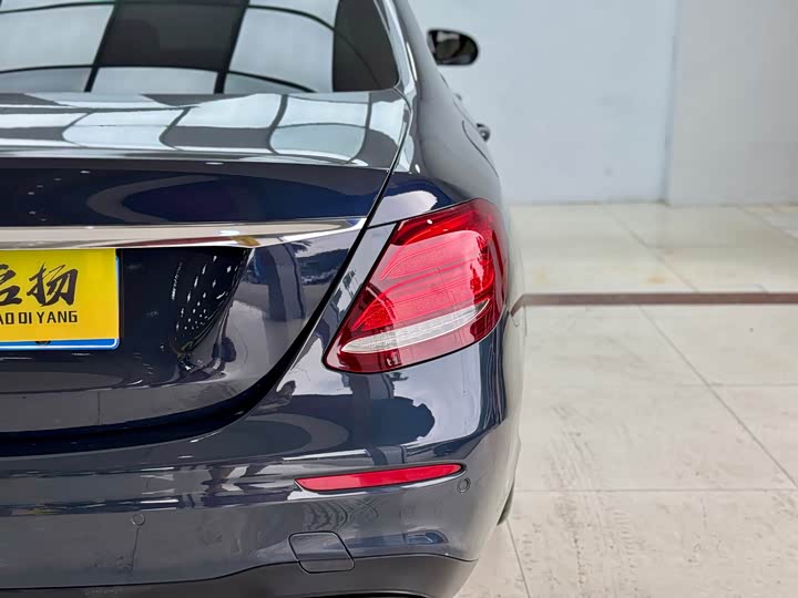 Mercedes-Benz E-Class 2017 E 300 Sport — фото 26