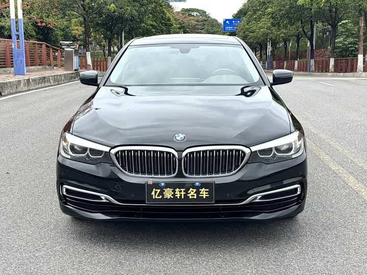 BMW 5 Series 525Li люкс-пакет — фото 2
