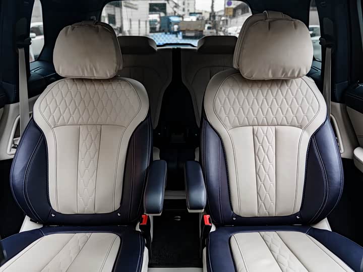 BMW X7 2022 x Drive M 50i — фото 16