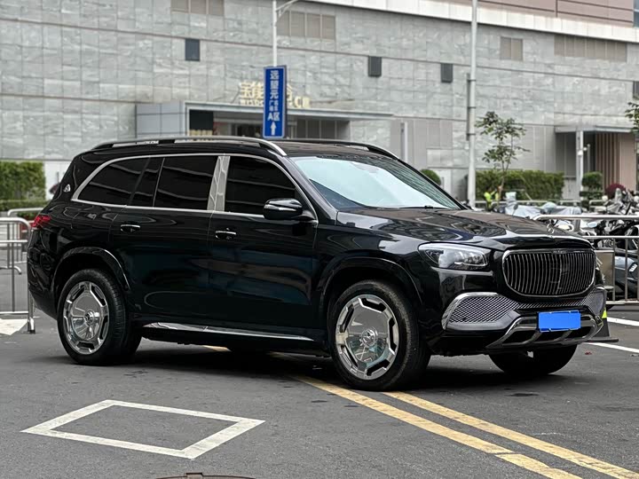 Maybach GLS 2022 GLS 480 4 MATIC — фото 3