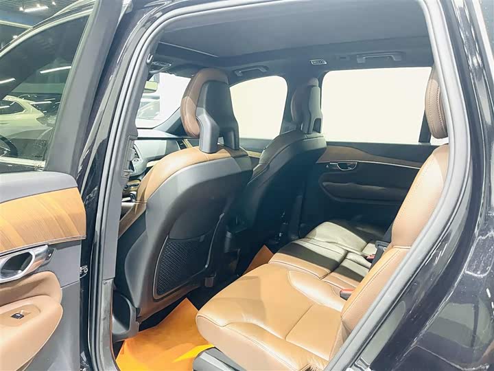 Volvo XC90 2021 B 5 — фото 10