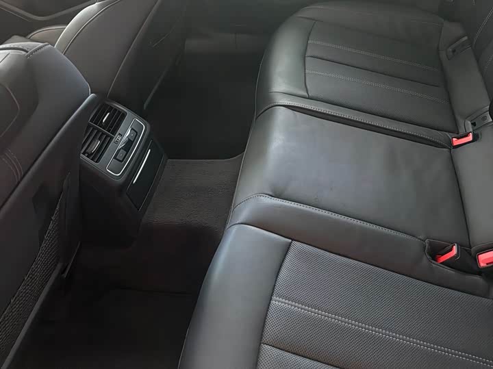 Audi A4L 2022 40 TFSI — фото 13
