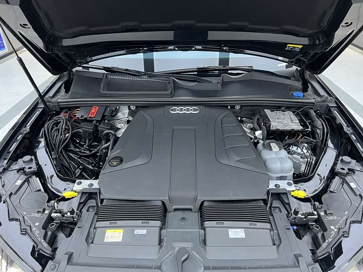 Audi Q7 2023 45 TFSI quattro S line Sport — фото 26