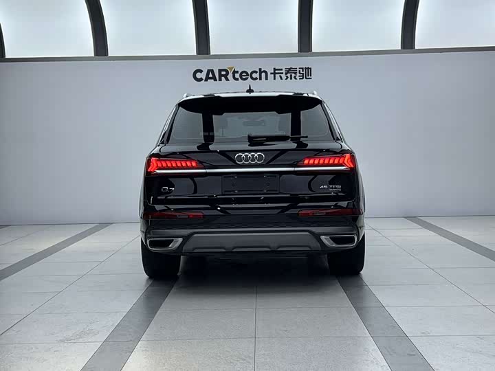 Audi Q7 2023 45 TFSI quattro S line Sport — фото 3