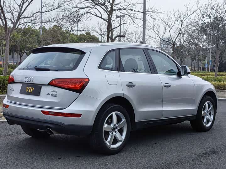 Audi Q5 2017 Plus 40 TFSI — фото 4