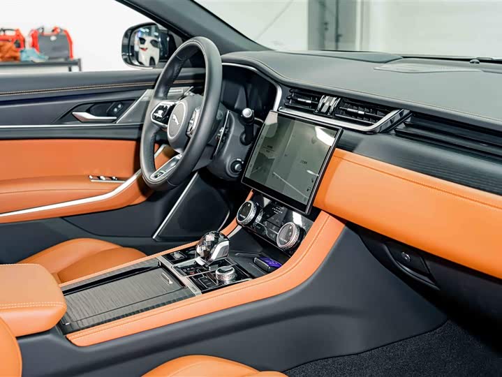 Jaguar XFL 2024 2.0 T P 300 4 WD — фото 20