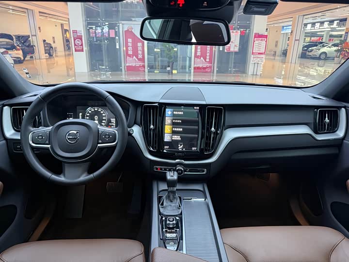 Volvo XC60 2021 T 5 4 WD — фото 7