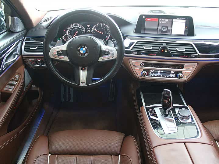 BMW 7-Series 2018 750 Li x Drive M — фото 9