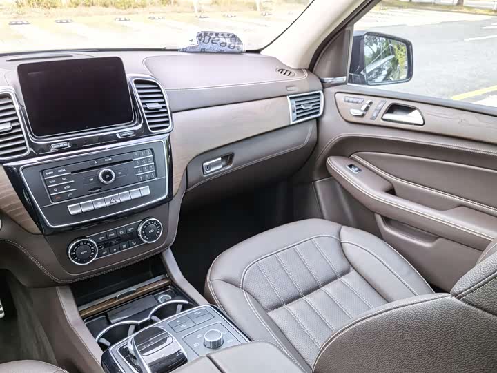 Mercedes-Benz GLE — фото 12