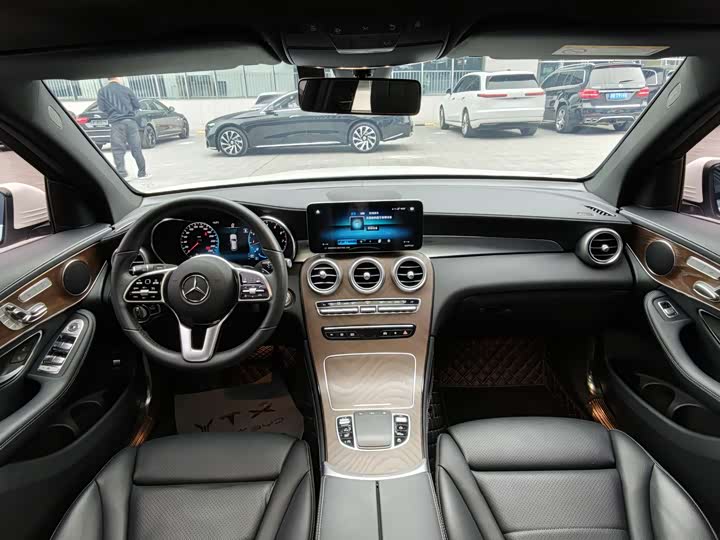 Mercedes-Benz GLC 2022 GLC 260 L 4 MATIC Luxury — фото 15