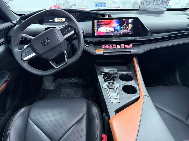 Changan UNI-V 2022 1.5 T — фото 12