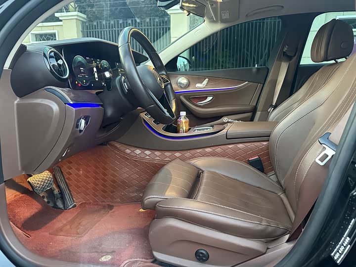 Mercedes-Benz E-Class 2023 E 260 L Sport — фото 4