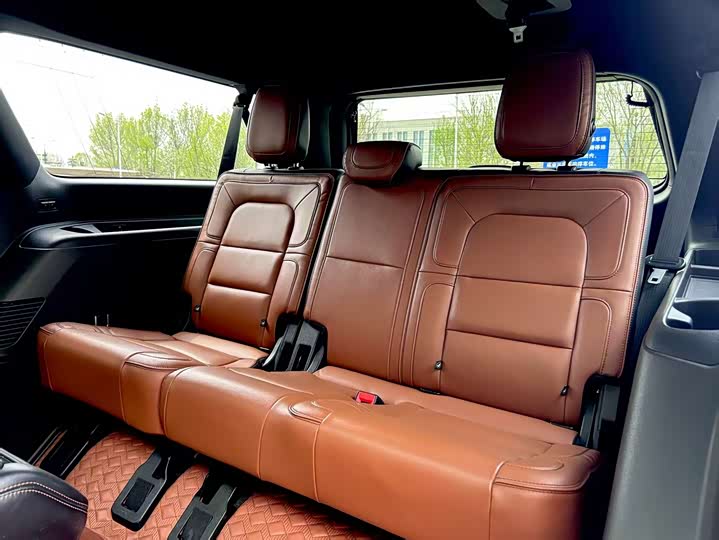 Lincoln Navigator — фото 13