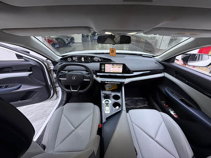 Changan UNI-V 2023 i DD 1.5 T 113km — фото 5