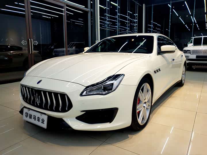 Maserati Quattroporte — фото 3