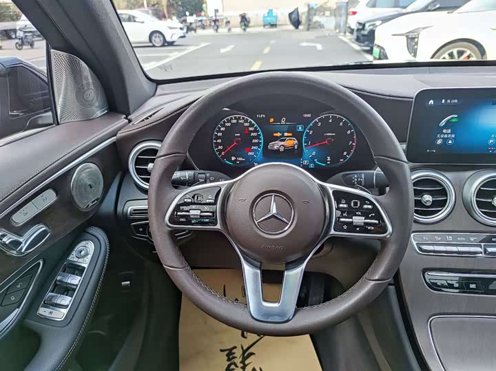 Mercedes-Benz GLC 2022 GLC 260 L 4 MATIC — фото 13