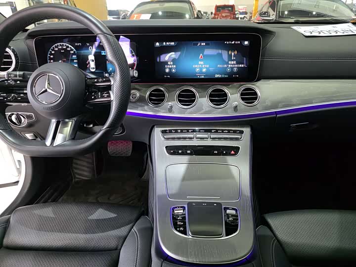 Mercedes-Benz E-Class E 260 L спорт — фото 10