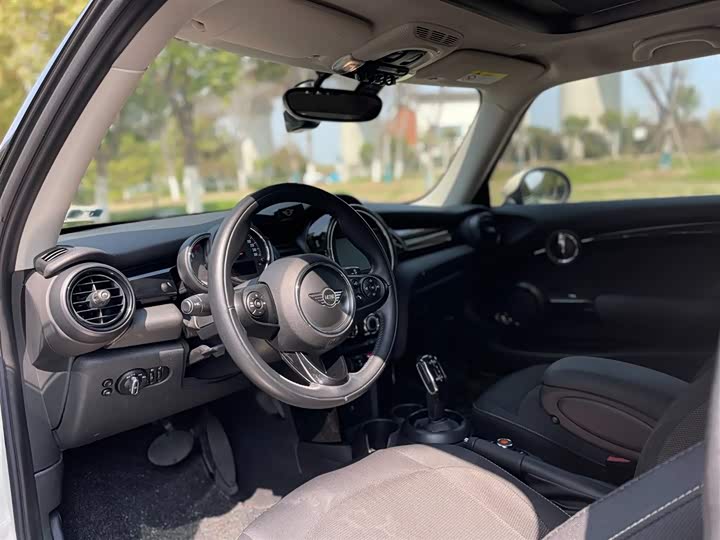 MINI Hatch — фото 16