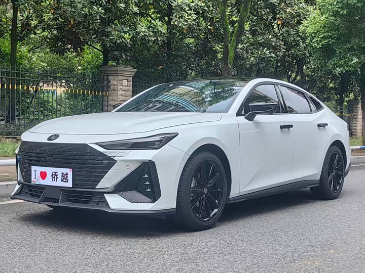 Changan UNI-V 2023 1.5 T Premium