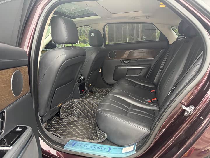 Jaguar XJ 2018 XJL 3.0 SC 2 WD — фото 9