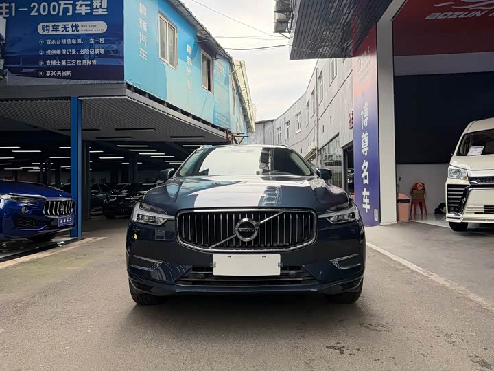 Volvo XC60 2020 T 5 4 WD — фото 2
