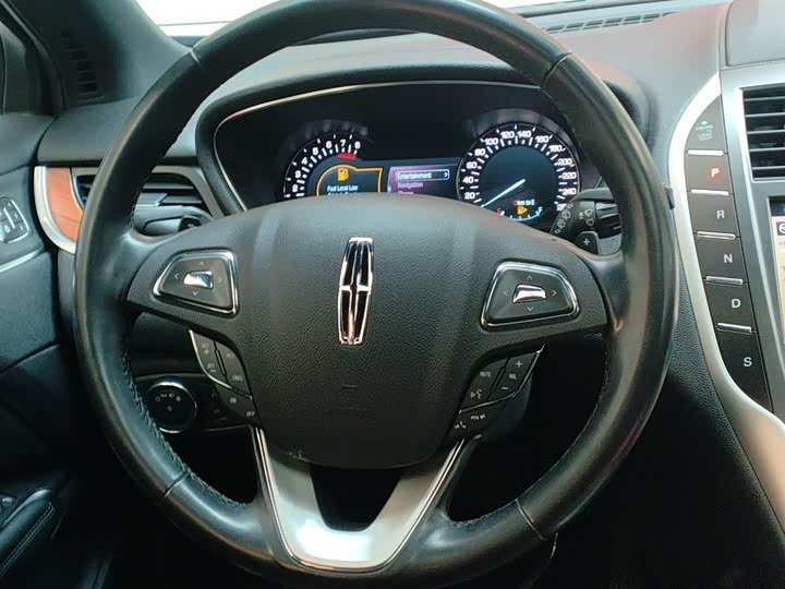 Lincoln MKC 2019 2.0 T 2 WD VI — фото 9