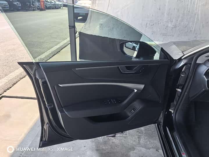 Audi A7L 2024 45 TFSI S-line — фото 2
