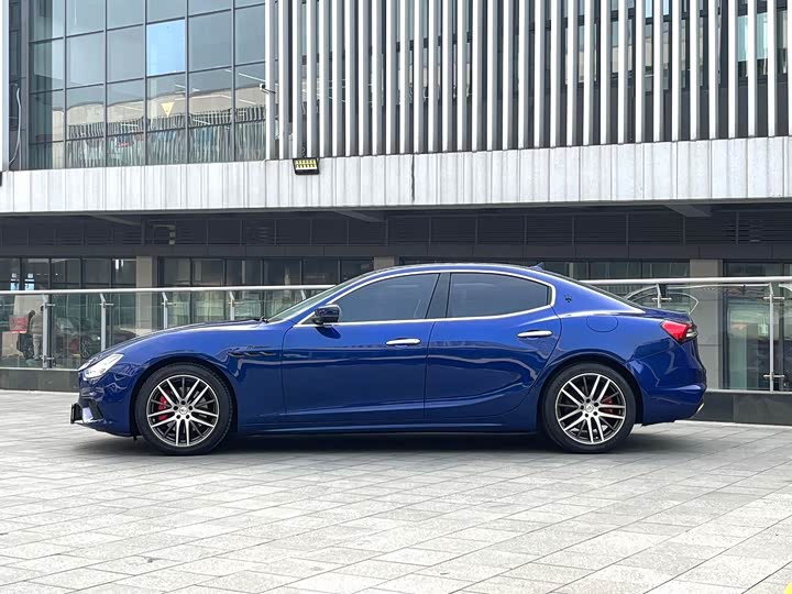 Maserati Ghibli 2021 3.0 T Gran Sport — фото 7