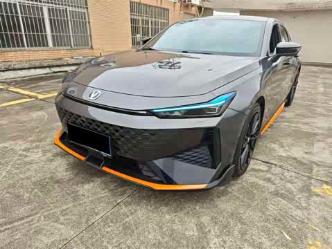 Changan UNI-V 2024 1.5 T Sport — фото 10
