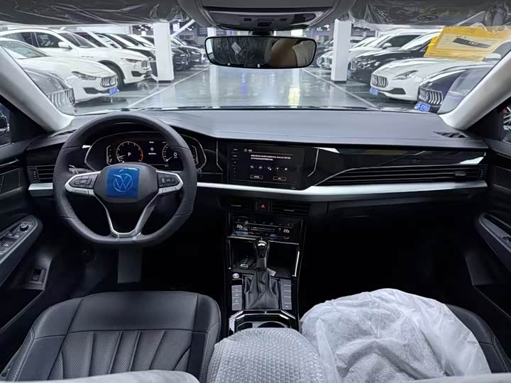 Volkswagen Passat — фото 5