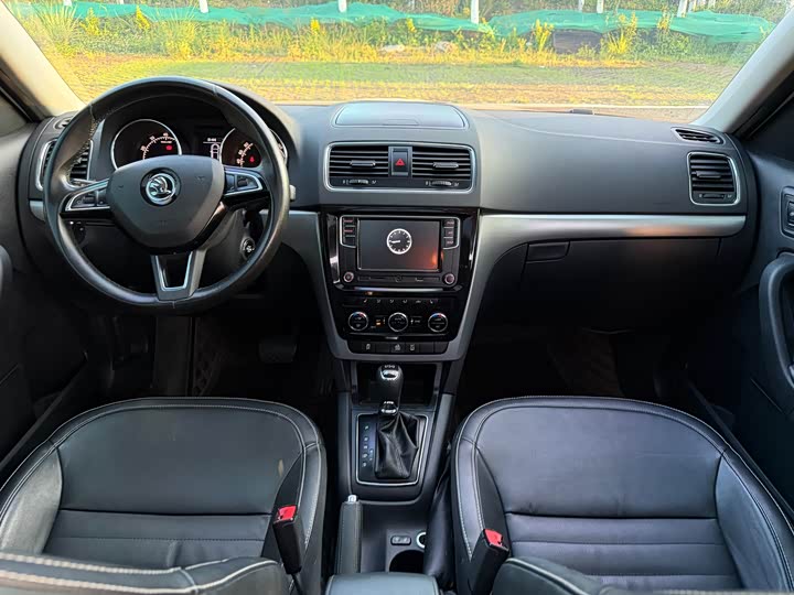 Skoda Yeti — фото 12