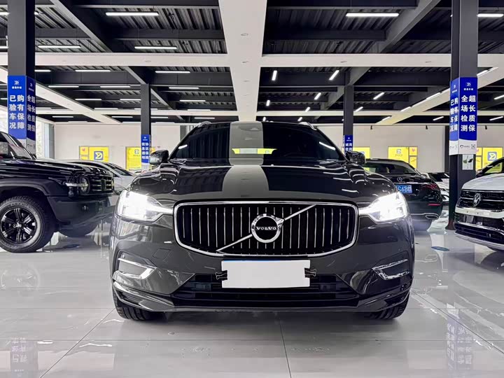 Volvo XC60 2021 T 5 4 WD — фото 2