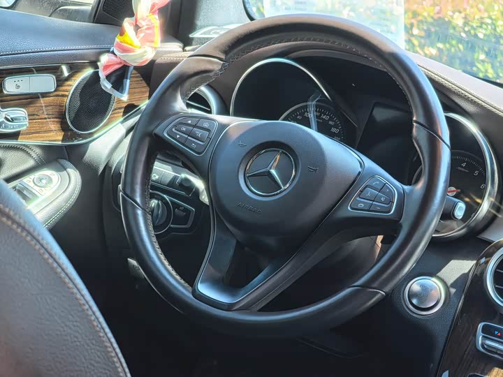 Mercedes-Benz GLC 2019 GLC 260 L 4 MATIC Luxury — фото 13
