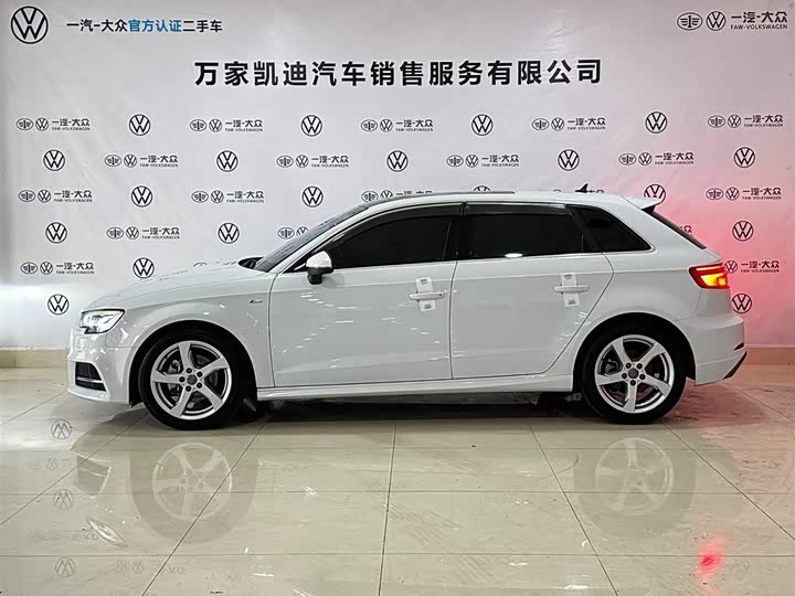 Audi A3 2020 Sportback 35 TFSI VI — фото 3