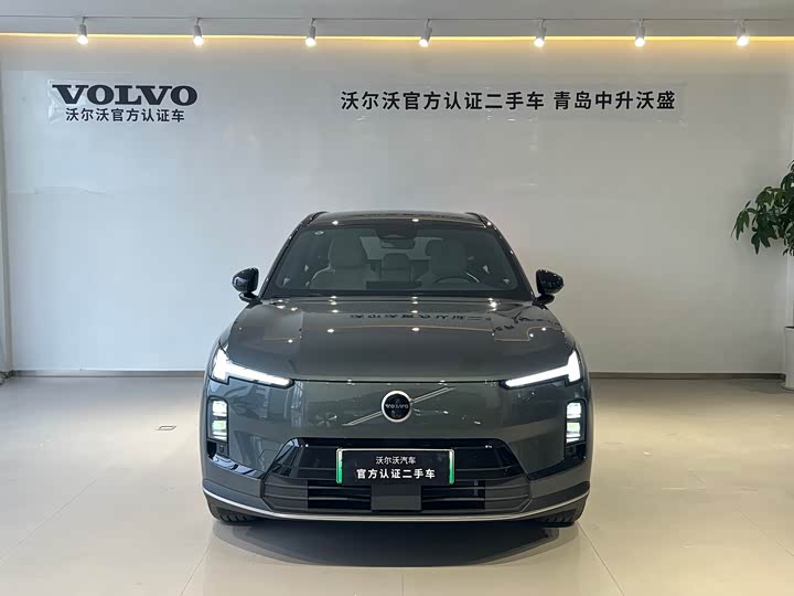 Volvo XC70 Hybrid 2026 4 WD Core — фото 2