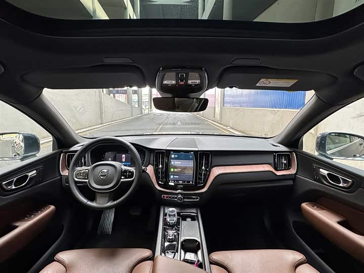 Volvo XC60 2025 B 5 4 WD — фото 11