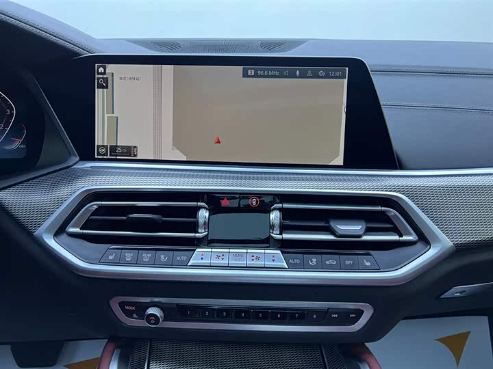 BMW X6 2021 x Drive 40i M — фото 13