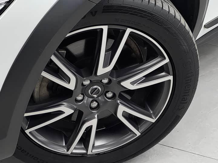 Volvo V90 2017 Cross Country T 5 AWD — фото 9