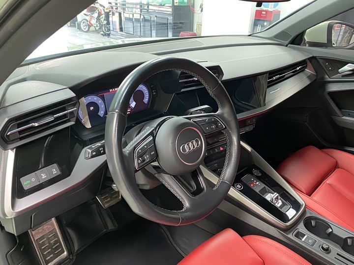 Audi A3 2023 Sportback 35 TFSI Sport — фото 12