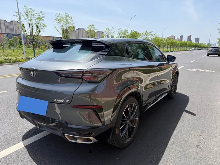 Changan UNI-T 2023 1.5 T Premium — фото 14
