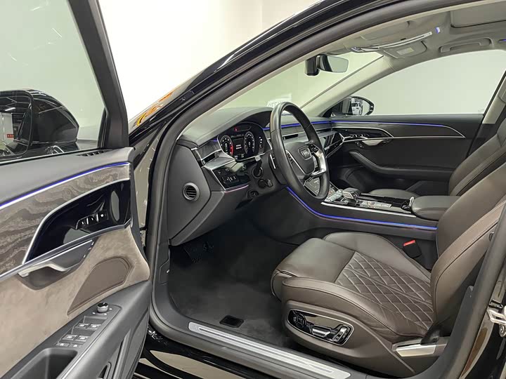 Audi A8 2021 A 8 L 50 TFSI quattro Comfort — фото 14