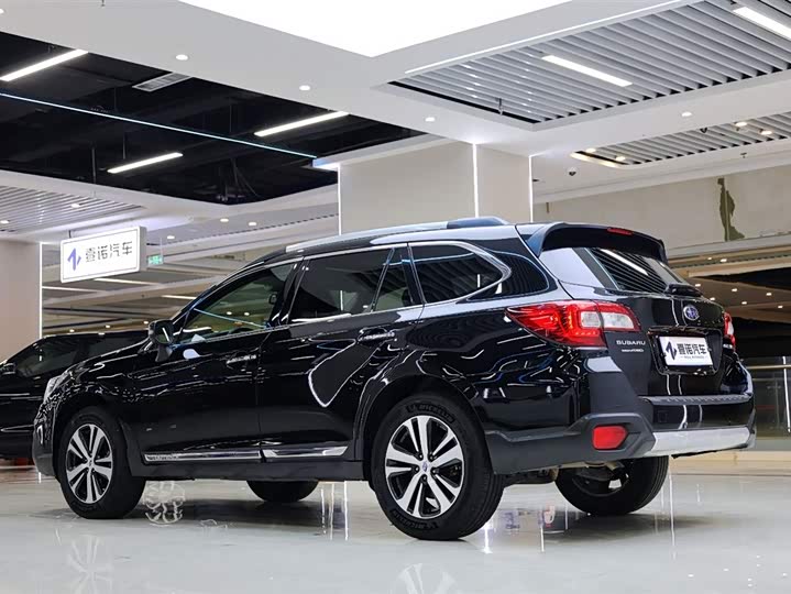 Subaru Outback — фото 5