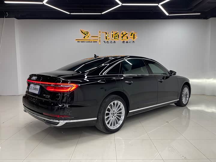 Audi A8 2021 A 8 L 50 TFSI quattro Comfort — фото 15