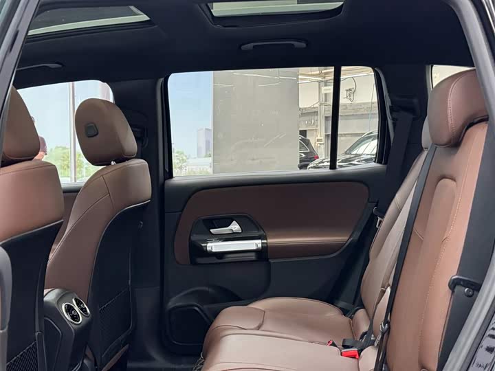 Mercedes-Benz GLB 2024 GLB 220 — фото 11