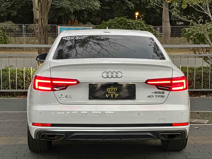 Audi A4L 2019 40 TFSI Sport V — фото 8
