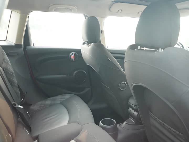 MINI Hatch — фото 16