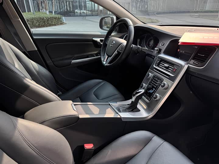 Volvo S60 2018 S 60 L T 3 — фото 20