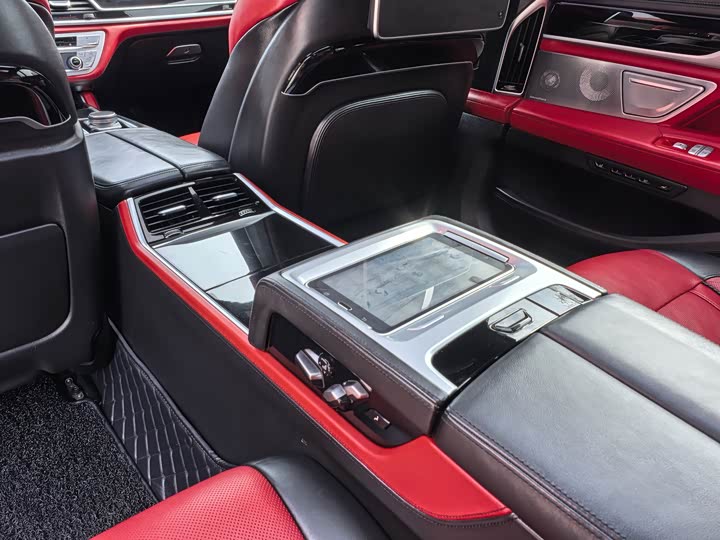BMW 7-Series 2018 740 Li x Drive M — фото 11