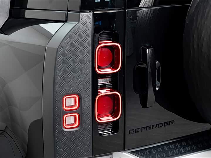 Land Rover Defender — фото 10