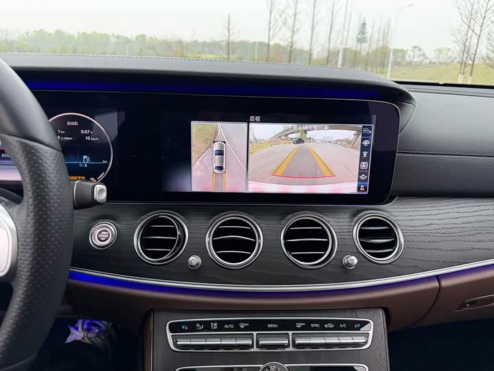 Mercedes-Benz E-Class 2020 E 300 L — фото 13